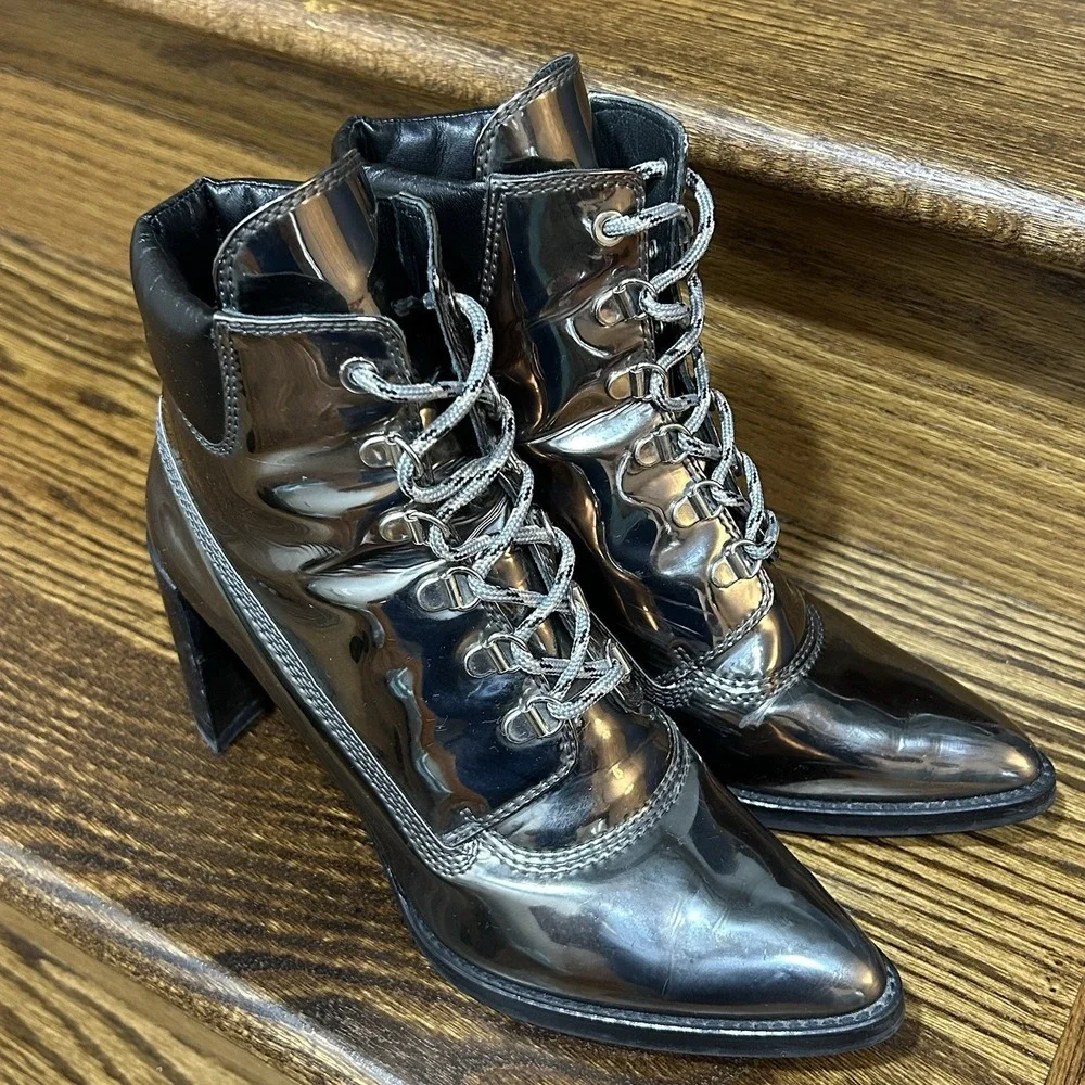 Stuart‎ Weitzman Women's 8M Metallic Gunmetal Patent Leather Ankle Boots Block